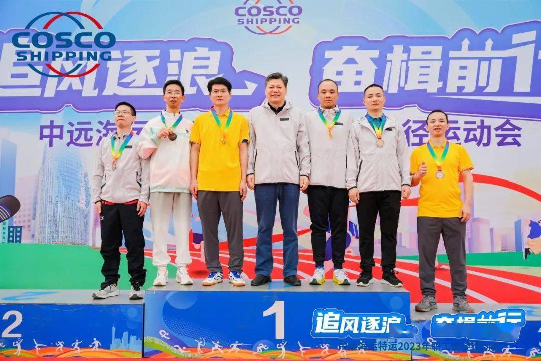 选手实力派出众，各路强手角逐争夺荣誉的简单介绍