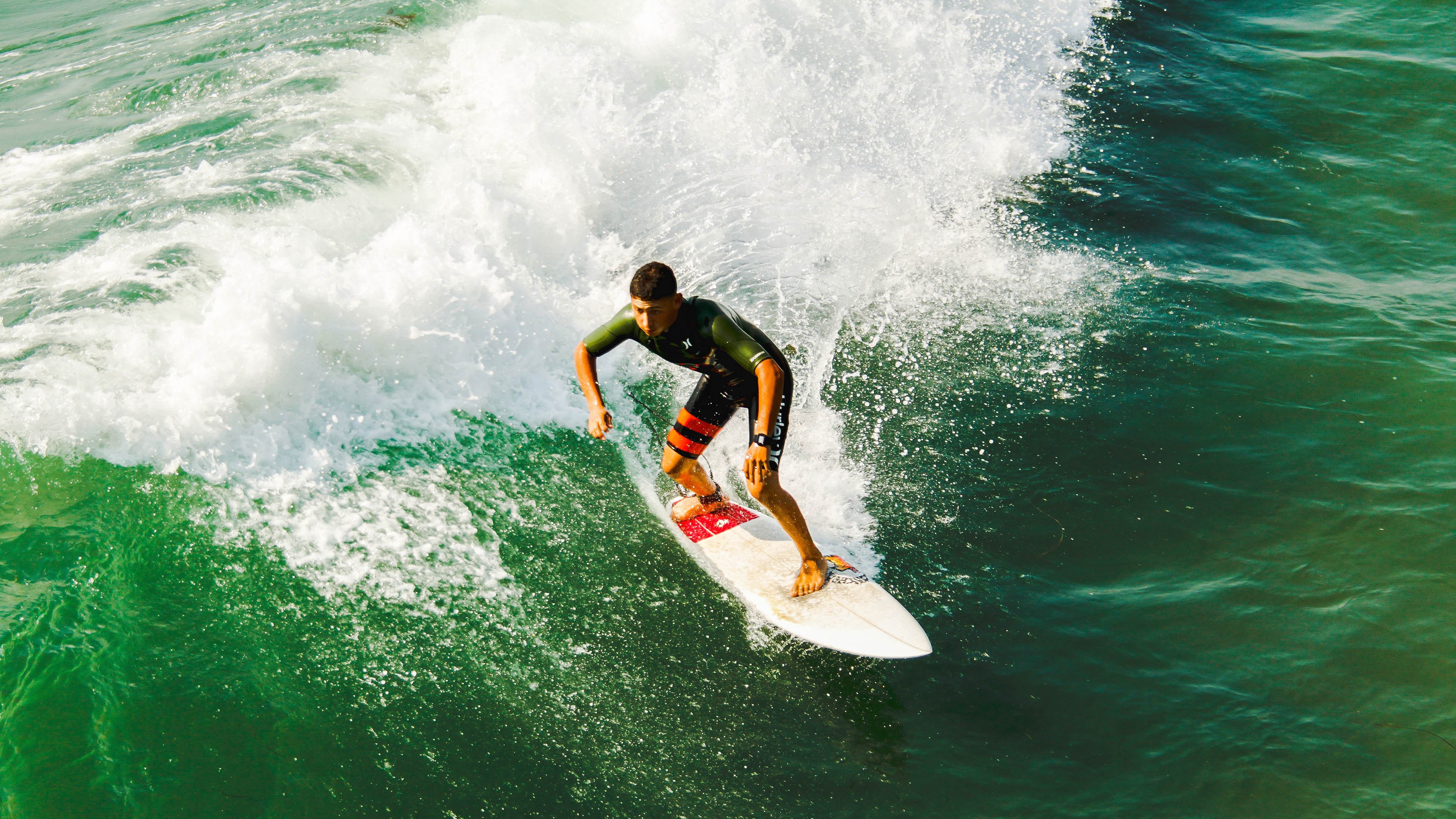 战术压制与巨星接管，雄鹿的体系胜利与杰伦·格林的西决封神之战